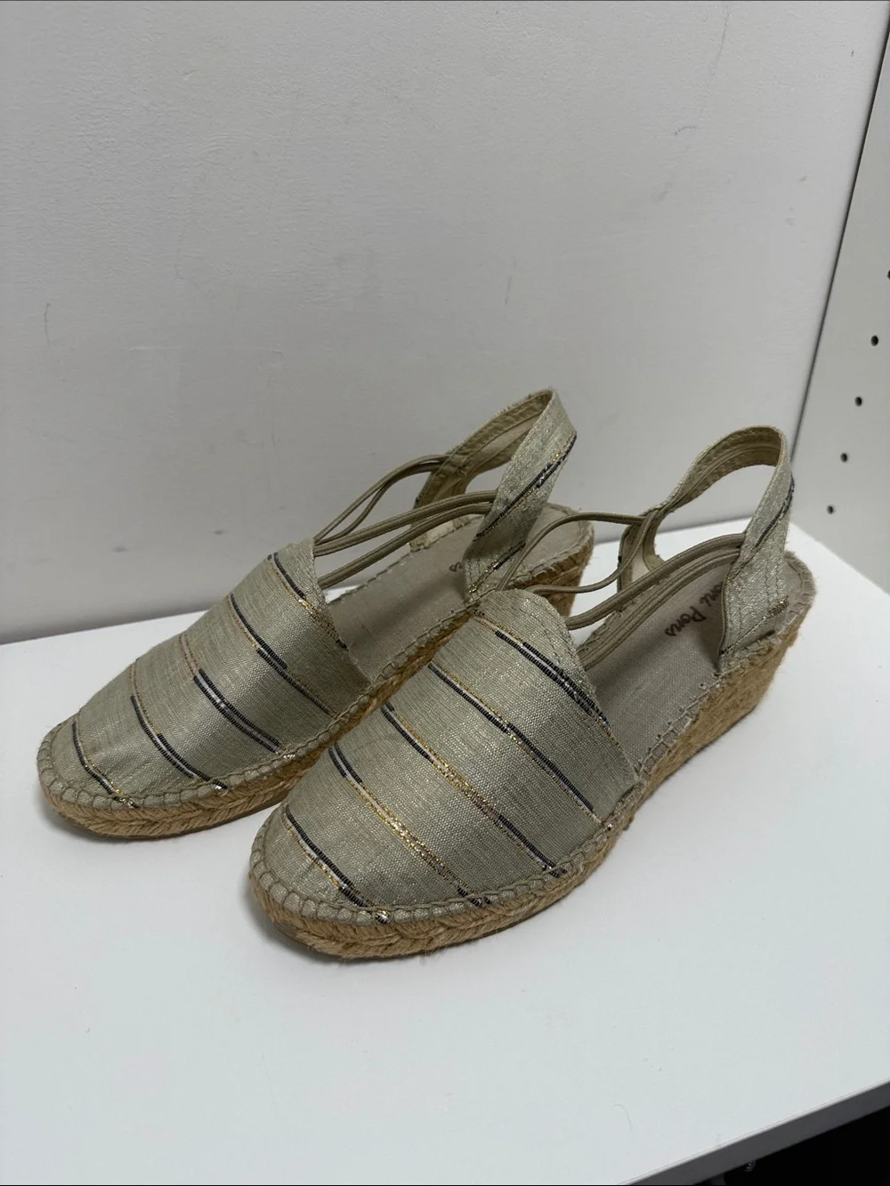 Espadrille Slingback Wedge in Light green with Metallic Stripes, elastic straps
